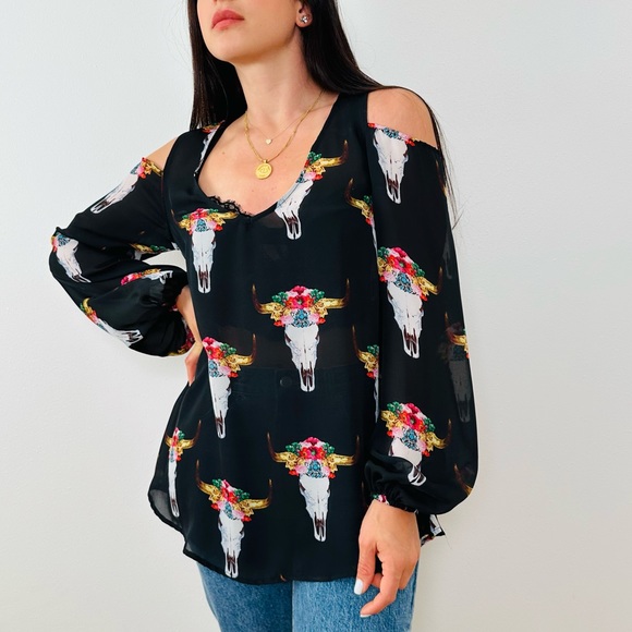 Show Me Your Mumu Jamie Tunic Bull and the Beautiful Open shoulder - Picture 5 of 8